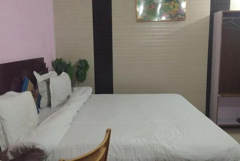 Hotel Surya Lake View Nainital Extérieur photo