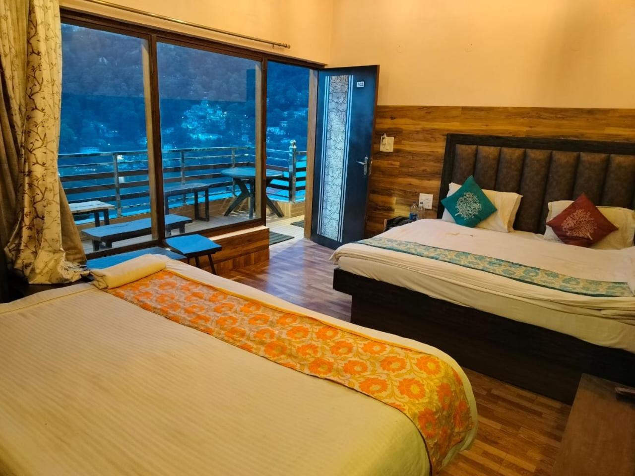 Hotel Surya Lake View Nainital Extérieur photo